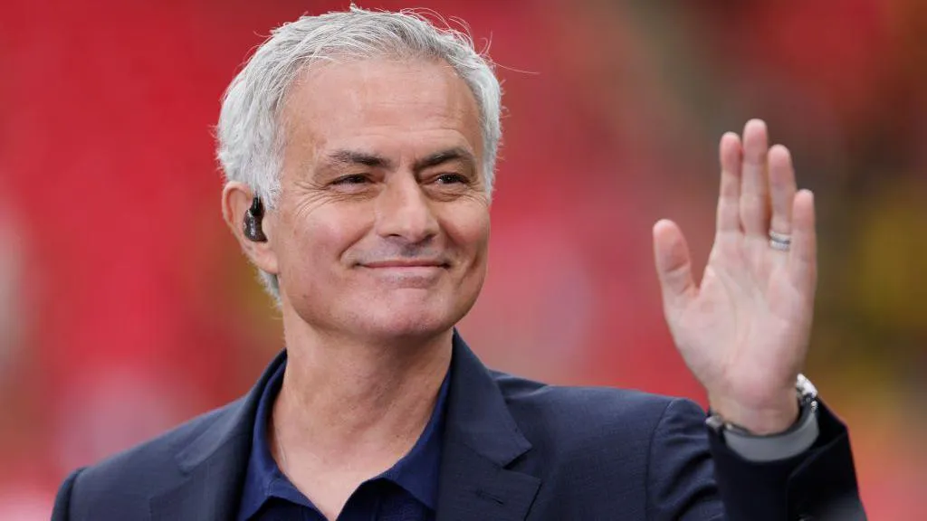 Who says no to Benfica? - Mourinho touches down for talks