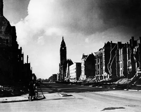 The Traitors Circle: An Engrossing Tale of Defiance Against the Nazis